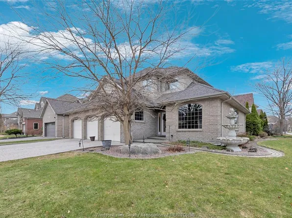 303 Shoreview Cir, Windsor, ON N8P 1M7