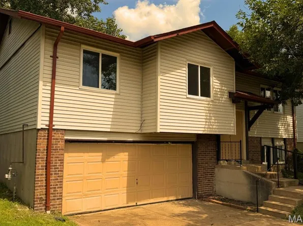 3225 Chicory Creek Ln, Florissant, MO 63031