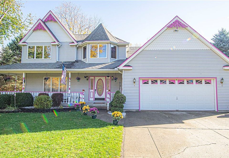 1st image of 61 Tiffany Ln