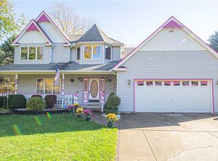61 Tiffany Ln, Lancaster, NY 14086