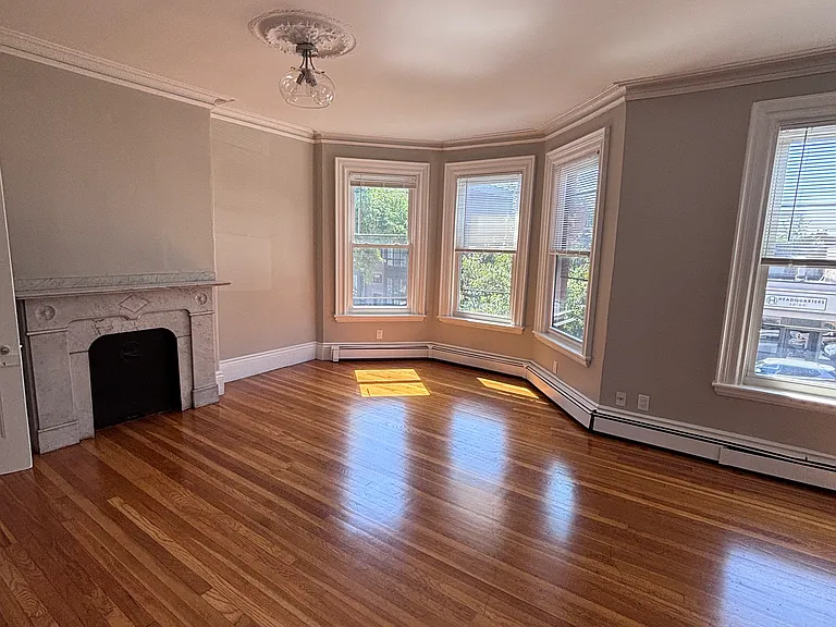 548 E Broadway #2 — Photo 7