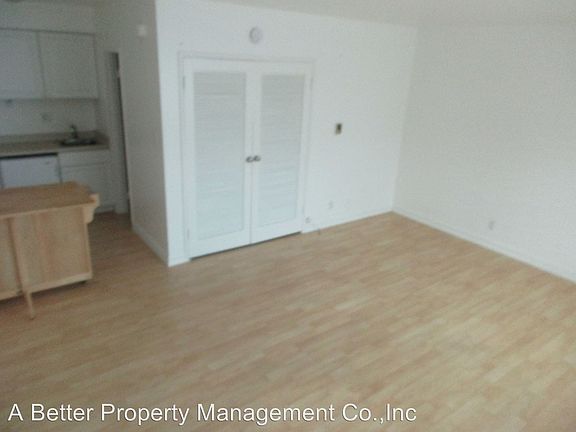 5th image of 6200 E Ocean Blvd APT 3