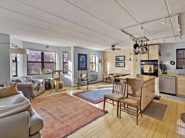 442 Clermont Avenue image 1 of 16