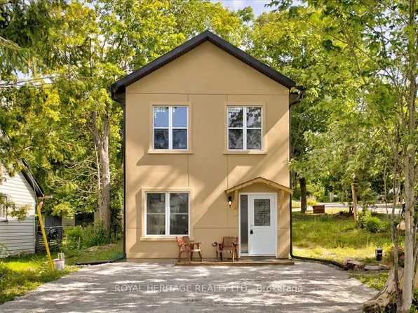 10 Fawn St, Kawartha Lakes, ON K0M 1L0