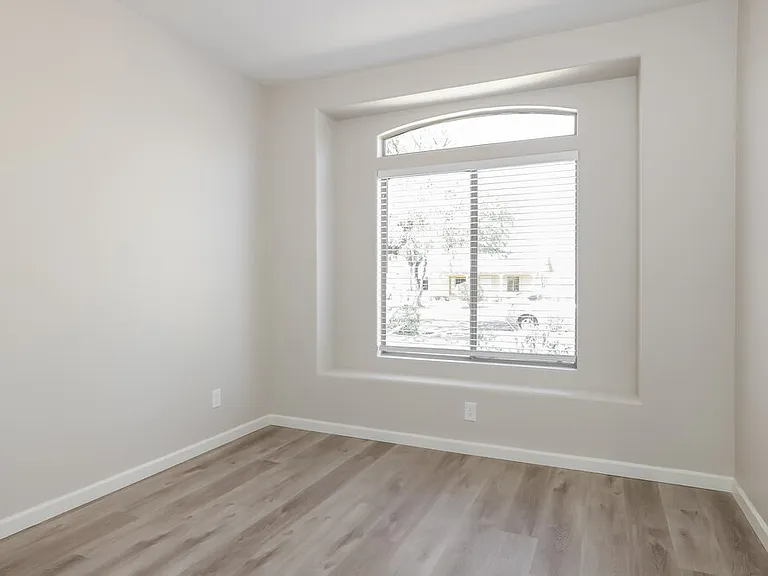 1211 E Winter Dr — Photo 13