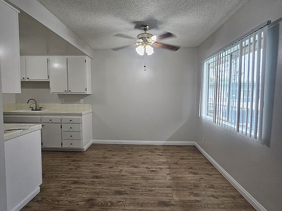 4th image of 1135 W I St #9af25567c