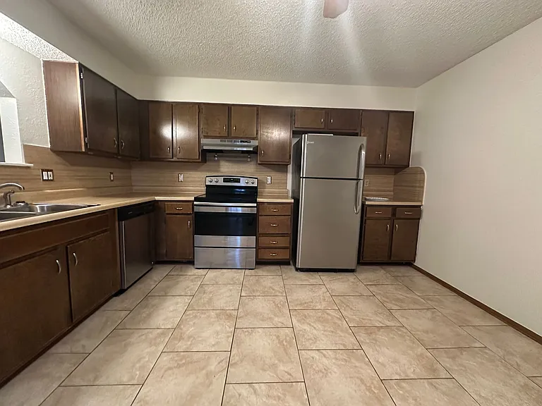 9643 Hefner Village Blvd — Photo 16