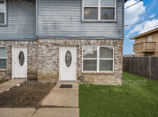 604 Meadow View Ct #4, Denton, TX 76207