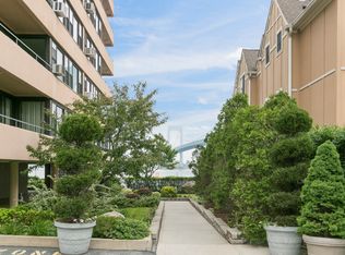 16641 Powells Cove Blvd APT 2A, Flushing, NY 11357