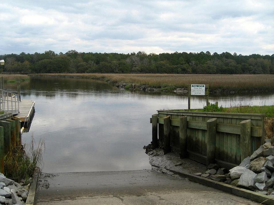 1st image of 12 Marsh Dr
