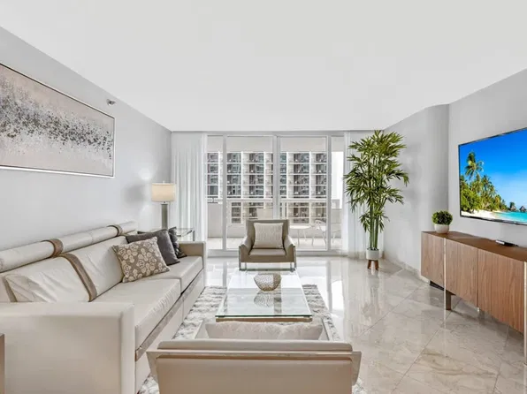1717 N Bayshore Dr, Miami, FL