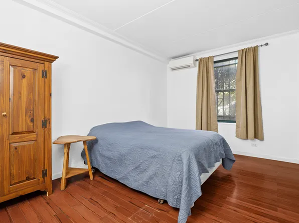 131 Barrow Street GB image 5 of 6