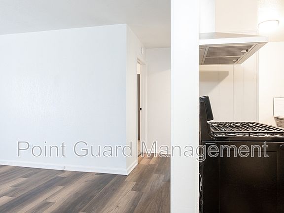 2nd image of 403-409 W 31st St S #407