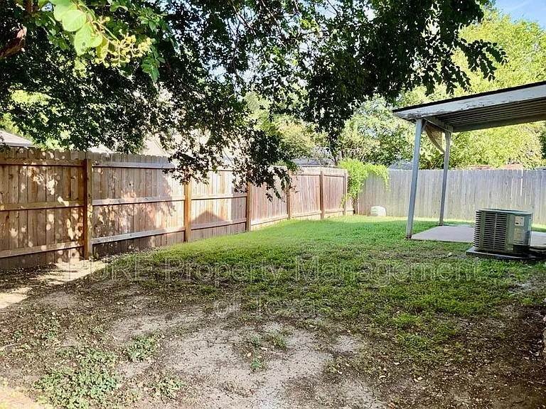 2105 Balsam Way — Photo 23