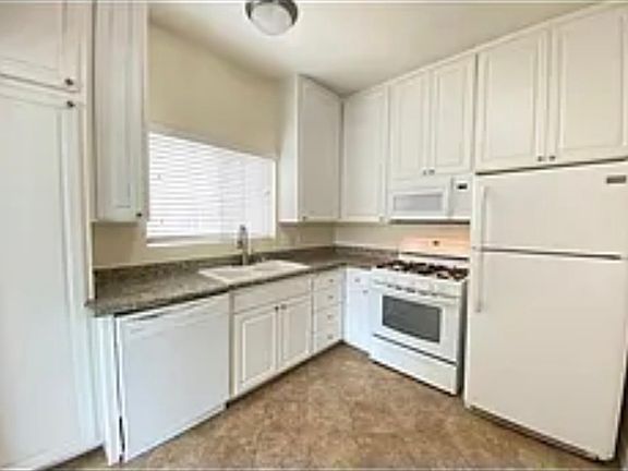 2nd image of 1246 S Westgate Ave APT 1