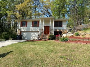 5635 Hammond Dr, Norcross, GA 30071