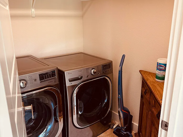 4533 Ruiz St — Photo 10