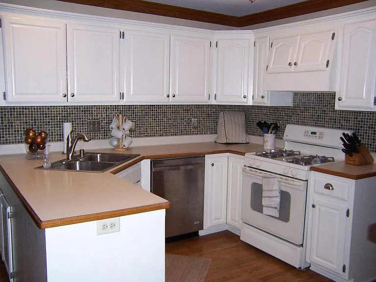 N60W23856 Butternut Ln — Photo 6