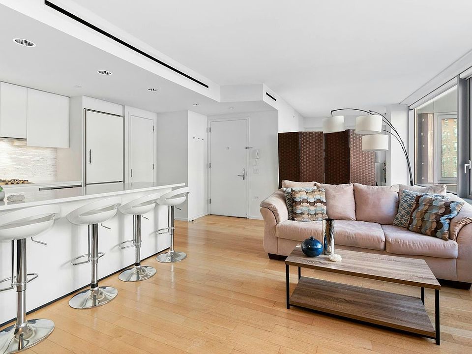 1st image of 425 W 53rd St APT 310