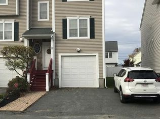 40 Winchester Ln UNIT 12, Fall River, MA 02721