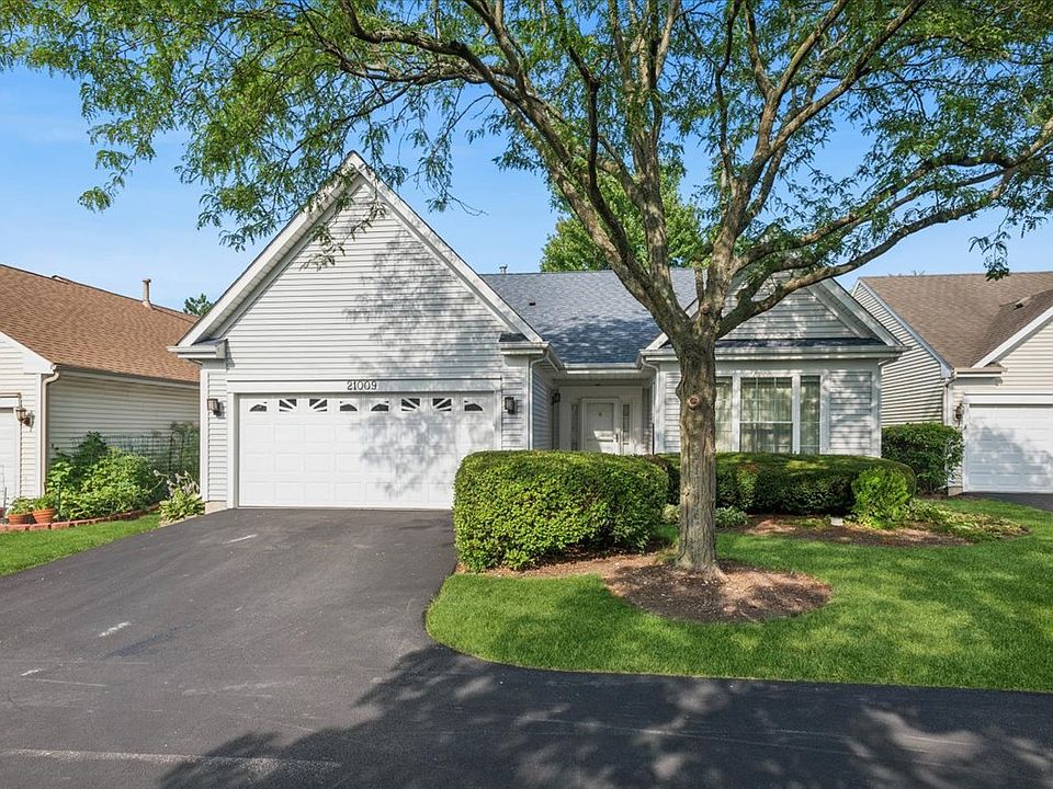 1st image of 21009 W Torrey Pines Ct