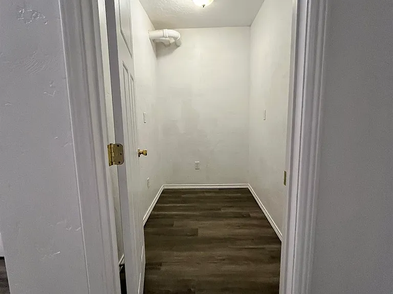 2305 E Goodman St — Photo 9