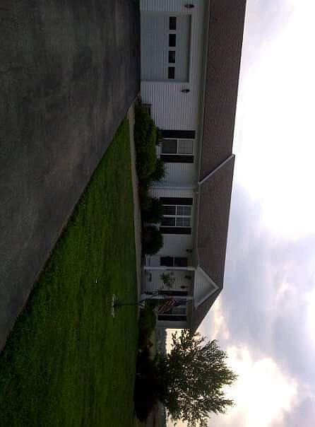 1st image of 192 Bristol Ln