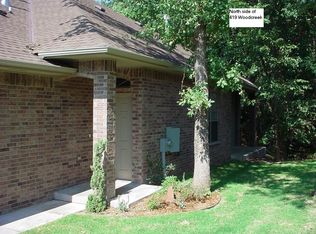 419 Woodcreek Rd, Edmond, OK 73034