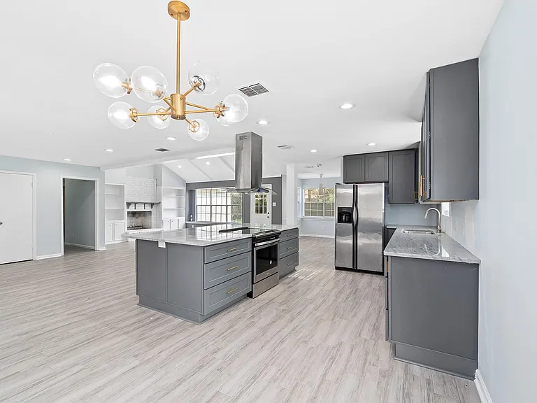 10623 Wickersham Ln — Photo 10