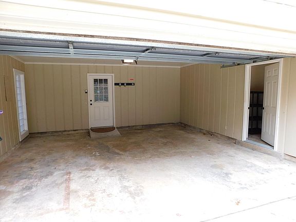 2 car garage with kitchen entrance