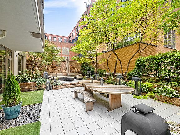 2nd image of 124 W 23rd St APT 2A
