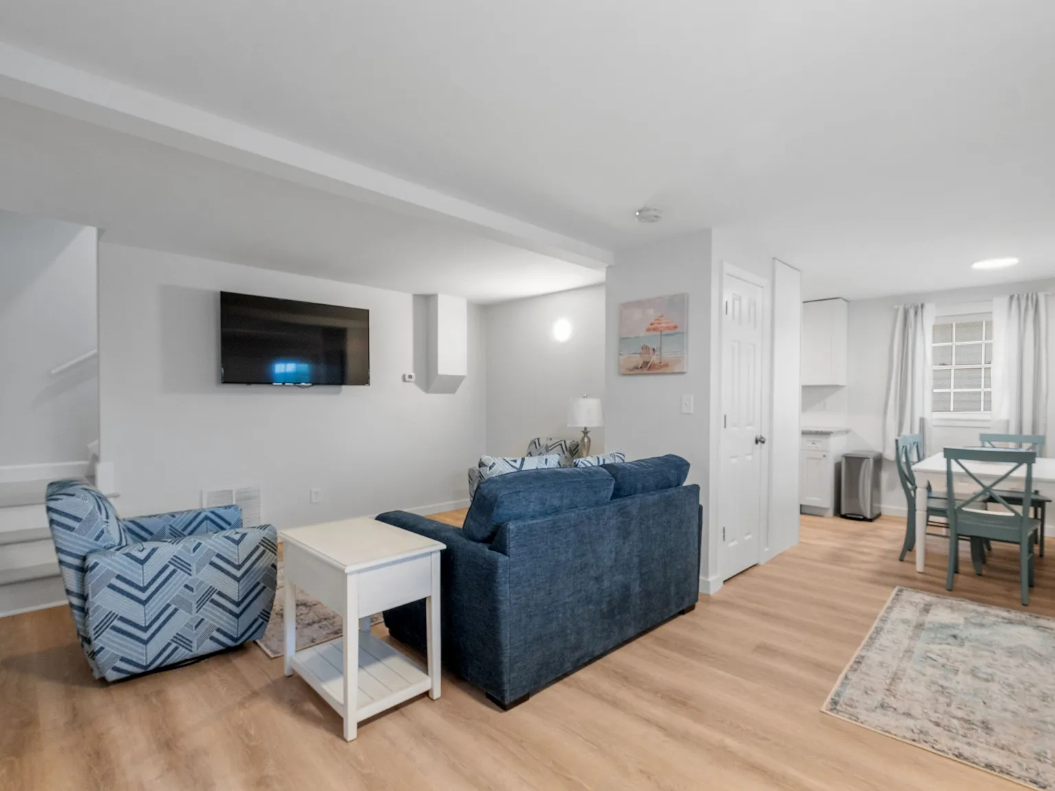 2 bed, 1080 sqft, $2,550 — Photo 2