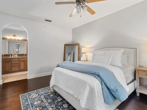 309 Seven Springs Way APT 104, Brentwood, TN 37027