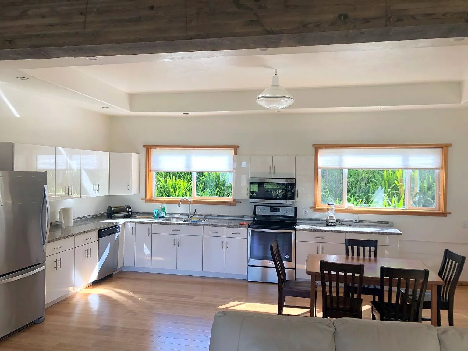 Studio, 1000 sqft, $1,250 — Photo 2