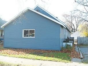 1st image of 2913 Sanford St