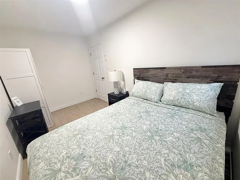 808 Ottawa St #2 — Photo 9