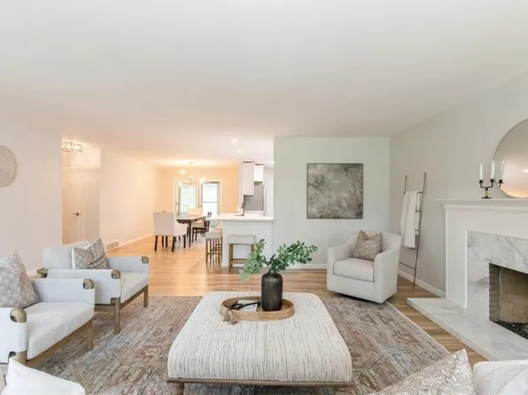 5308 Foster St, Overland Park, KS 66202