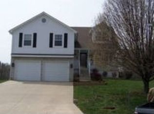 2505 NE Ridge Creek Ct, Blue Springs, MO 64014