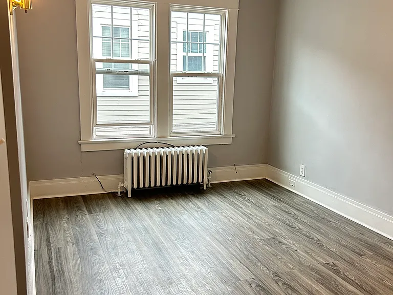 Jersey Apartments — Photo 16