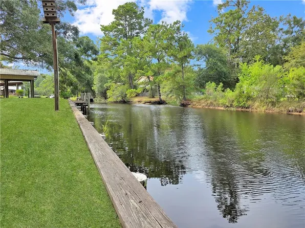 26493 Mandane Dr, Lacombe, LA 70445