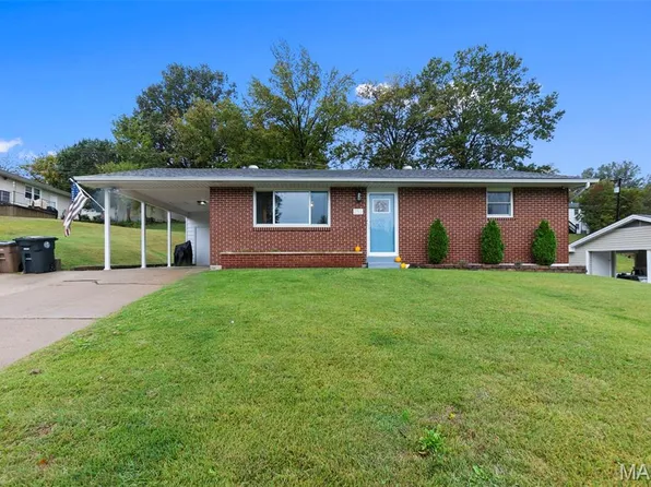 251 Edgewood Dr, Cape Girardeau, MO 63703