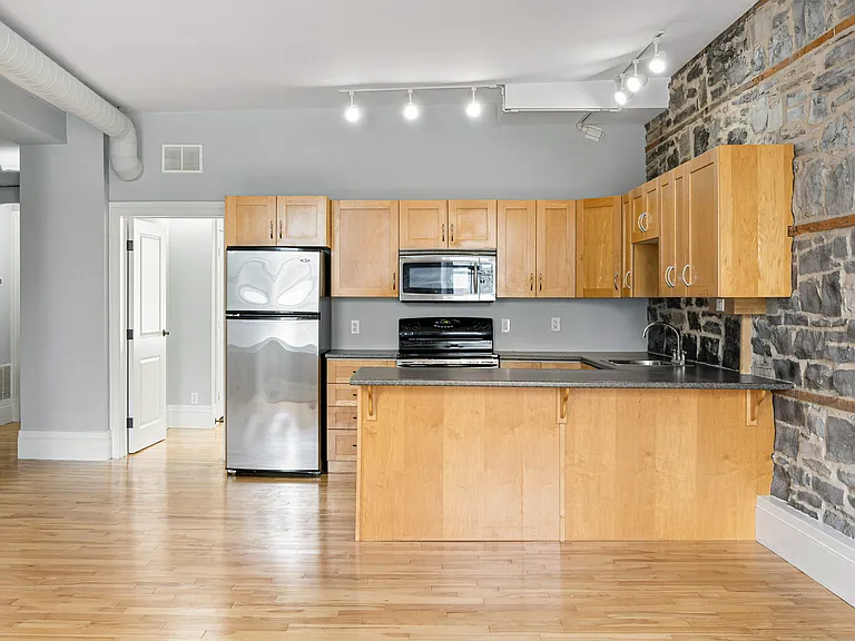 200A Ontario St #6 — Photo 10