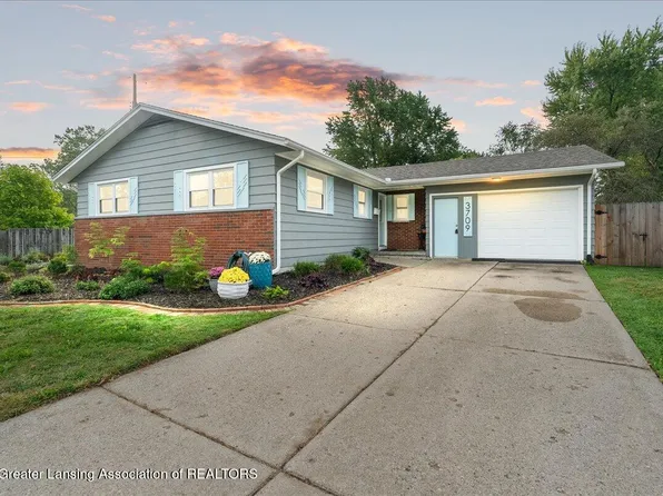 3709 Pino Dr, Lansing, MI 48906