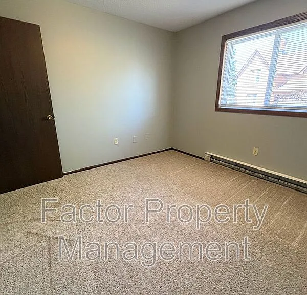 418 Allan Ave #6 — Photo 11