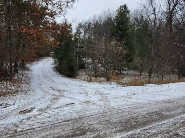 2124 S Brookview Dr, Mora, MN 55051