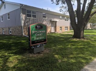 933 W Clark St APT 5, Vermillion, SD 57069