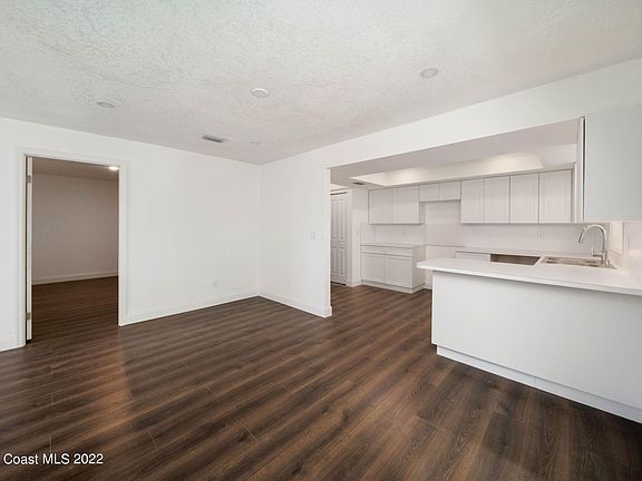 5th image of 1038 Saint Johns St SE