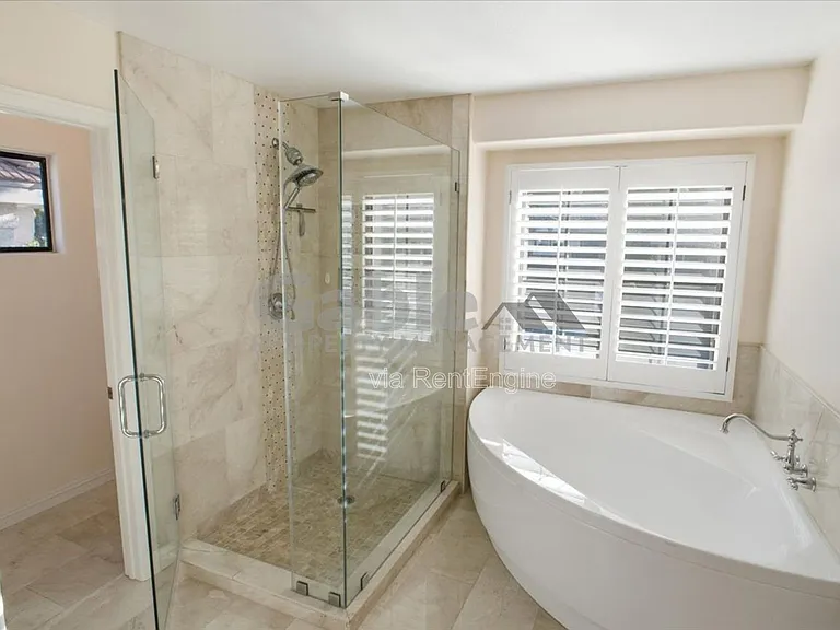 25344 Irving Ln — Photo 16