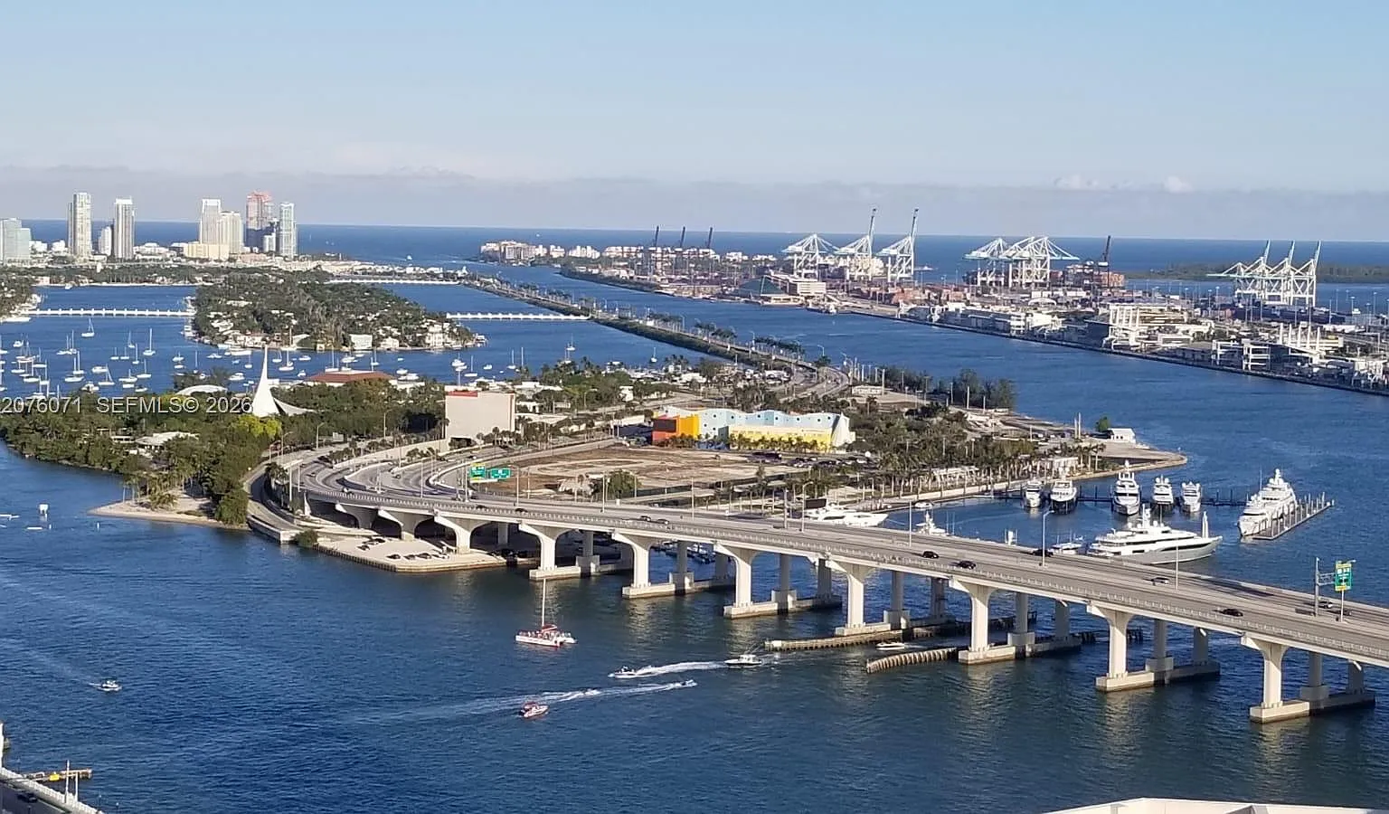 Venetia Condo — Photo 1