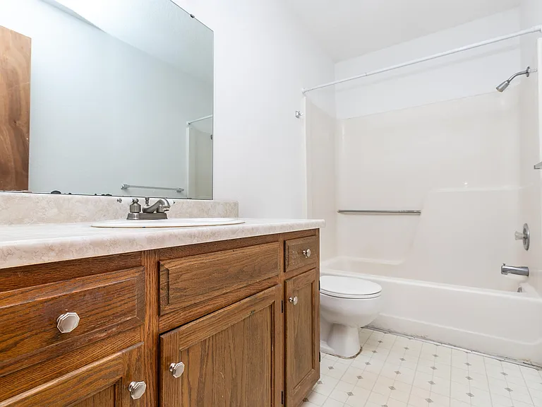 1207 N Main St #B — Photo 7
